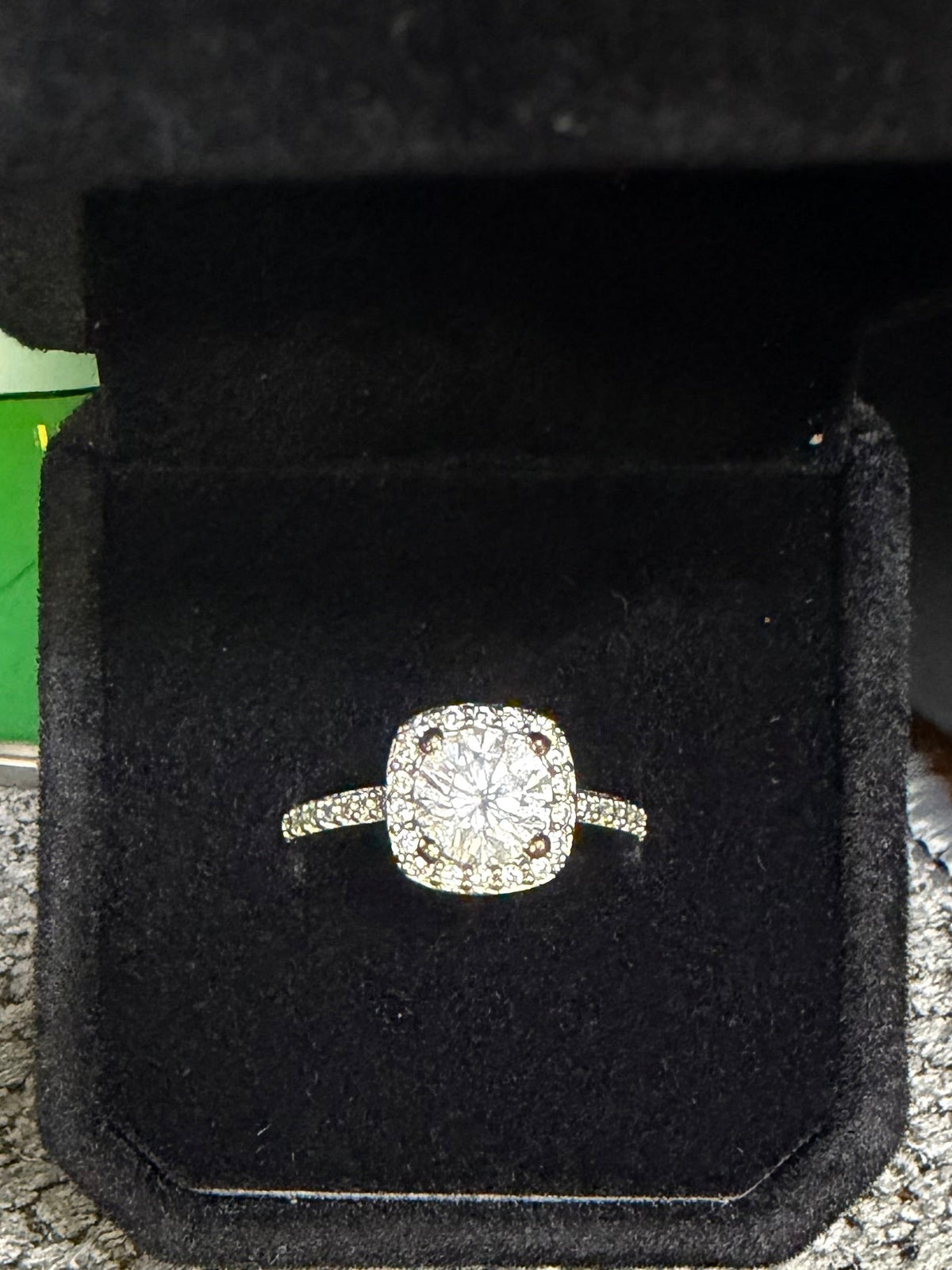 Round Brilliant Halo Engagement Ring